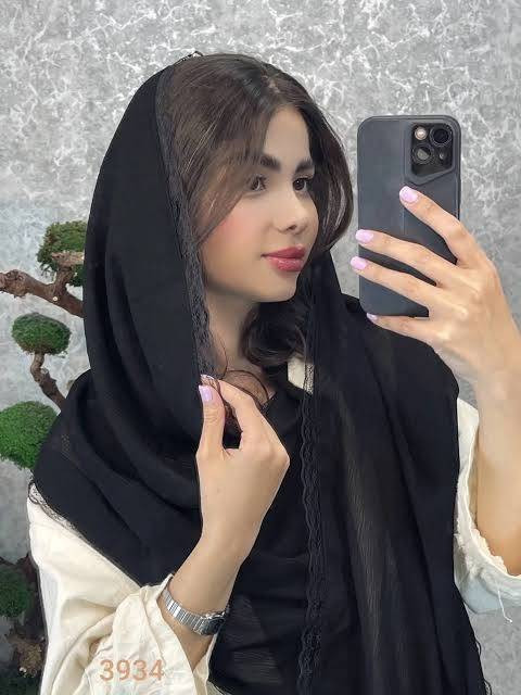شال پلیسه لبه توری
